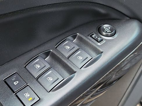 Used 2022 GMC Canyon Elevation w/ Elevation Premium Package image 27