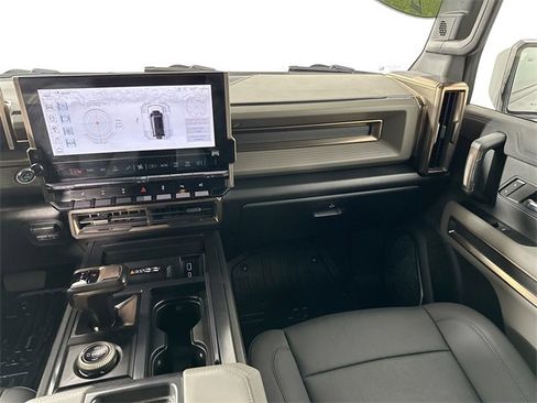 Used 2024 GMC Hummer EV 2X w/ Extreme Off-Road Package image 28