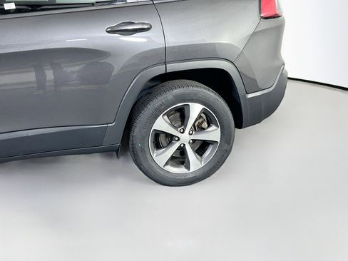 Used 2022 Jeep Cherokee Limited image 30