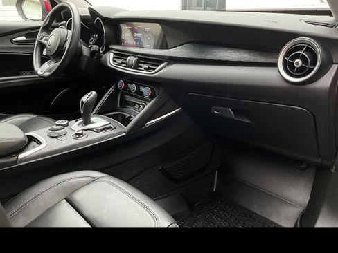 Used 2021 Alfa Romeo Stelvio Sprint w/ Cold Weather Package AWD/4WD image 9