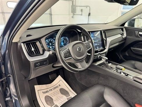 Used 2020 Volvo XC60 T6 Momentum AWD/4WD image 16