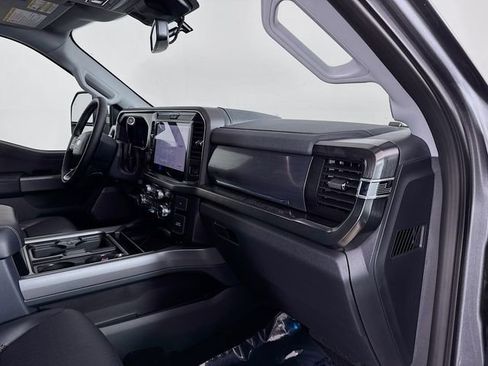 New 2026 Ford F350 Lariat w/ Black Appearance Package image 31