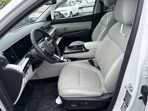 Used 2025 Hyundai Tucson Limited FWD image 14
