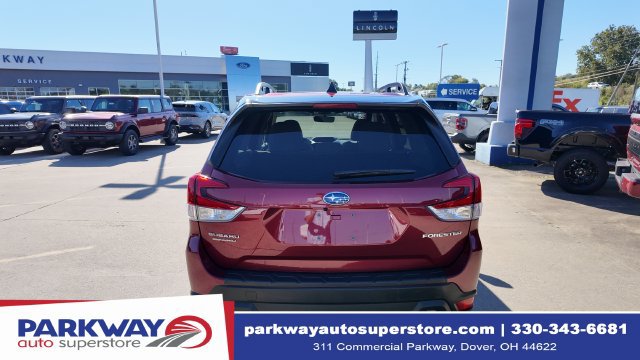 Used 2024 Subaru Forester Premium w/ Convenience Package AWD/4WD image 7
