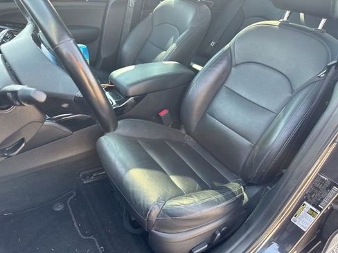 Used 2019 Kia Cadenza Technology image 9