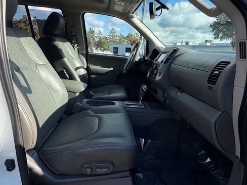 Used 2019 Nissan Frontier SL image 29
