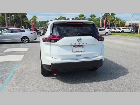 Used 2025 Nissan Rogue SV FWD image 30