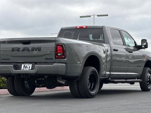 New 2026 RAM 3500 Big Horn AWD/4WD image 3