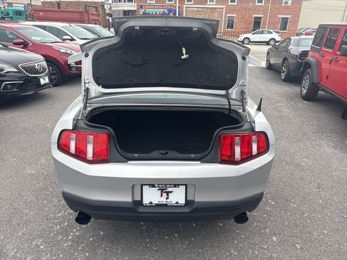 Used 2010 Ford Mustang GT image 13