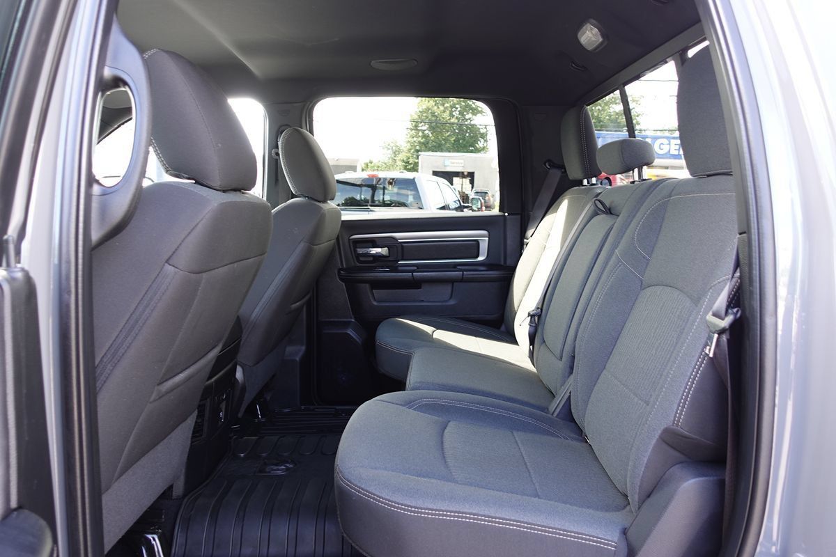 Used 2022 RAM 1500 Warlock w/ Ceramic Grey Warlock Package AWD/4WD image 27