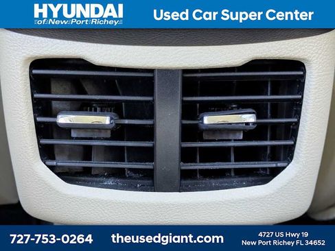 Used 2014 Ford Fusion SE FWD image 15