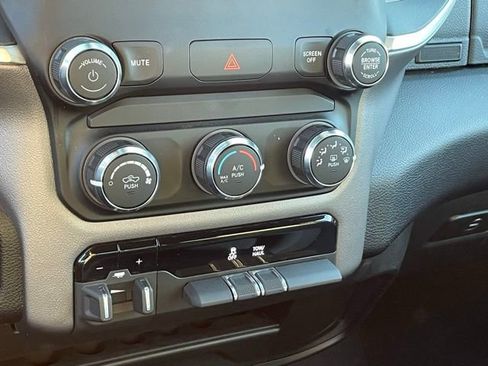 Used 2024 RAM 2500 Big Horn w/ Bed Utility Group image 19