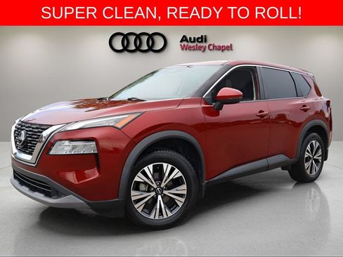 Used 2022 Nissan Rogue SV FWD image 1