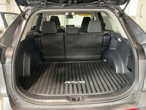 Used 2025 Toyota RAV4 LE AWD/4WD image 20
