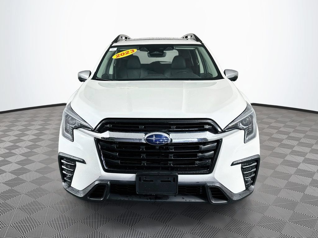 Used 2023 Subaru Ascent Limited w/ Technology Package AWD/4WD image 4