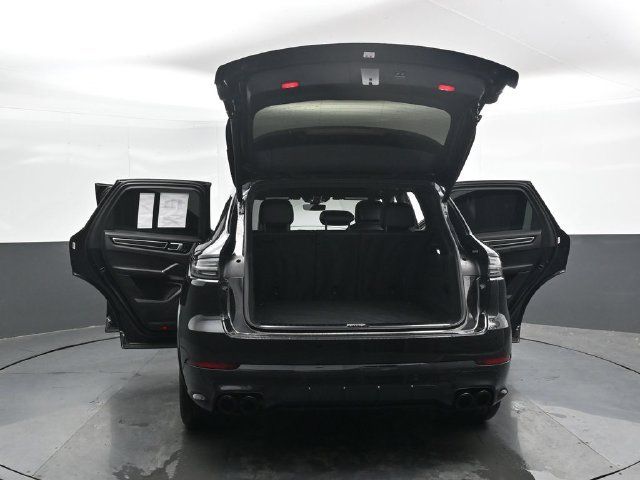 Used 2021 Porsche Cayenne GTS AWD/4WD image 42