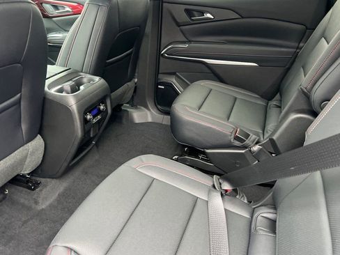 New 2026 Chevrolet Traverse Z71 w/ Enhanced Driving Package AWD/4WD image 8
