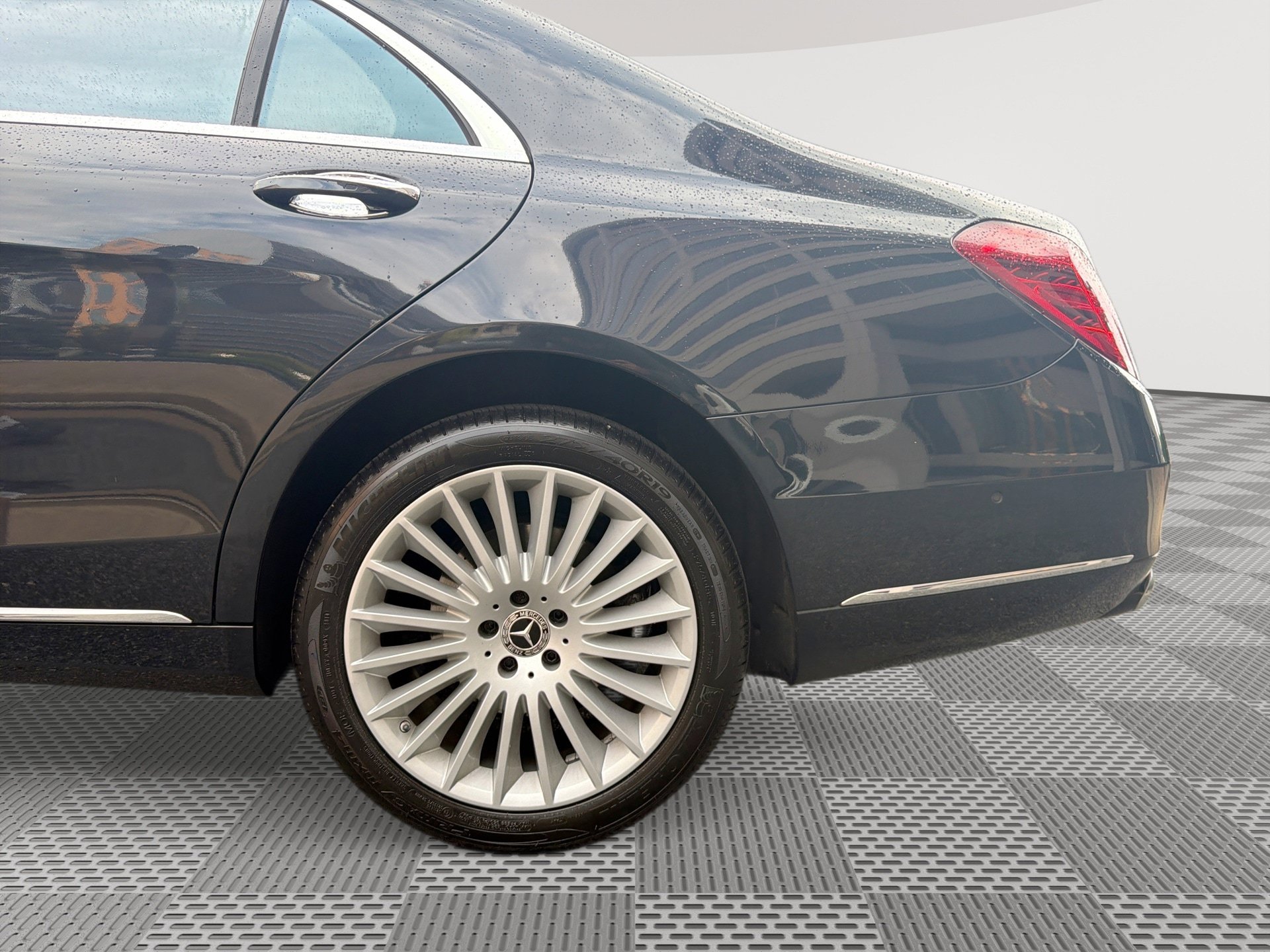 Used 2018 Mercedes-Benz S 560 4MATIC Sedan image 29