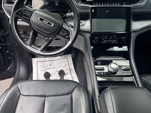 Used 2022 Jeep Grand Cherokee Overland image 8