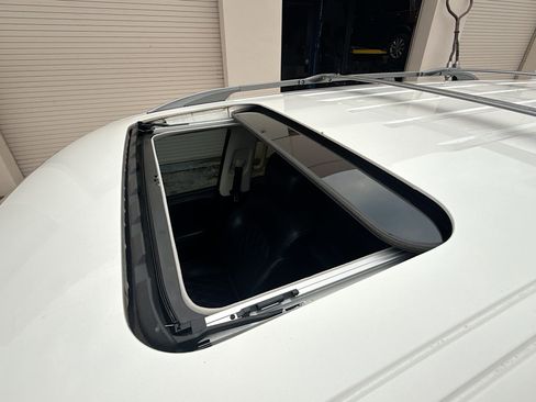 Used 2022 Nissan Armada Platinum w/ Captain's Chairs Package image 17