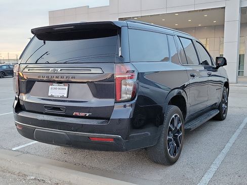 Used 2022 Chevrolet Suburban RST w/ Luxury Package image 3