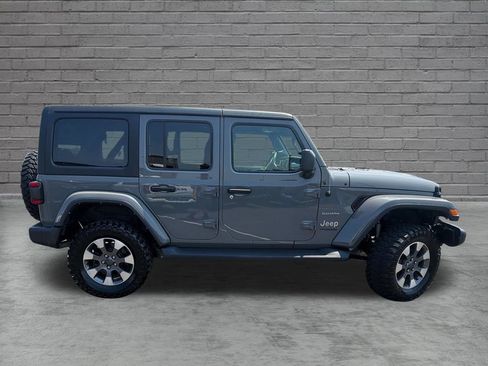 Used 2021 Jeep Wrangler Unlimited Sahara w/ Dual Top Group AWD/4WD image 11