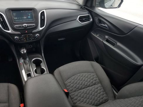 Used 2018 Chevrolet Equinox LT FWD image 15