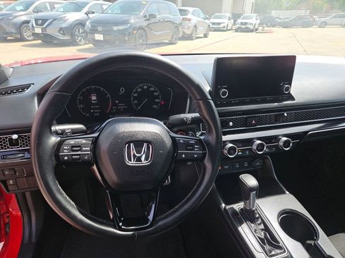 Used 2025 Honda Civic Sport image 17