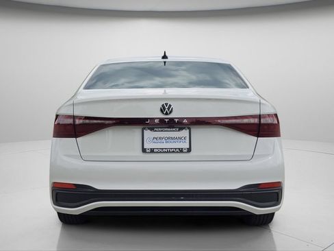 Used 2025 Volkswagen Jetta Sport FWD image 21