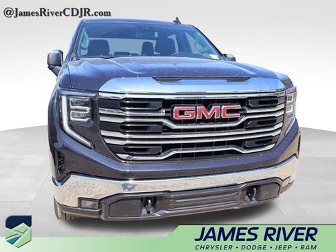 Used 2025 GMC Sierra 1500 SLT AWD/4WD image 7
