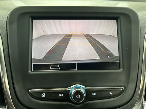 Used 2022 Chevrolet Equinox LS image 15