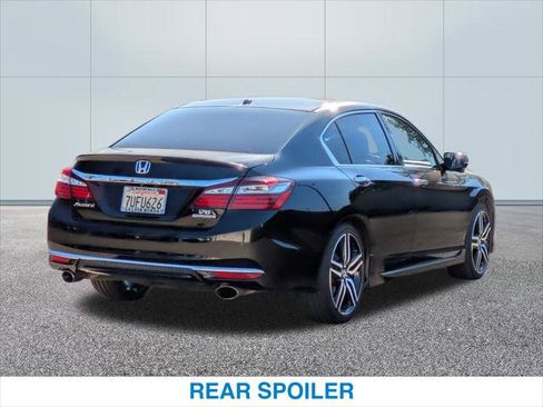 Used 2016 Honda Accord Touring image 7