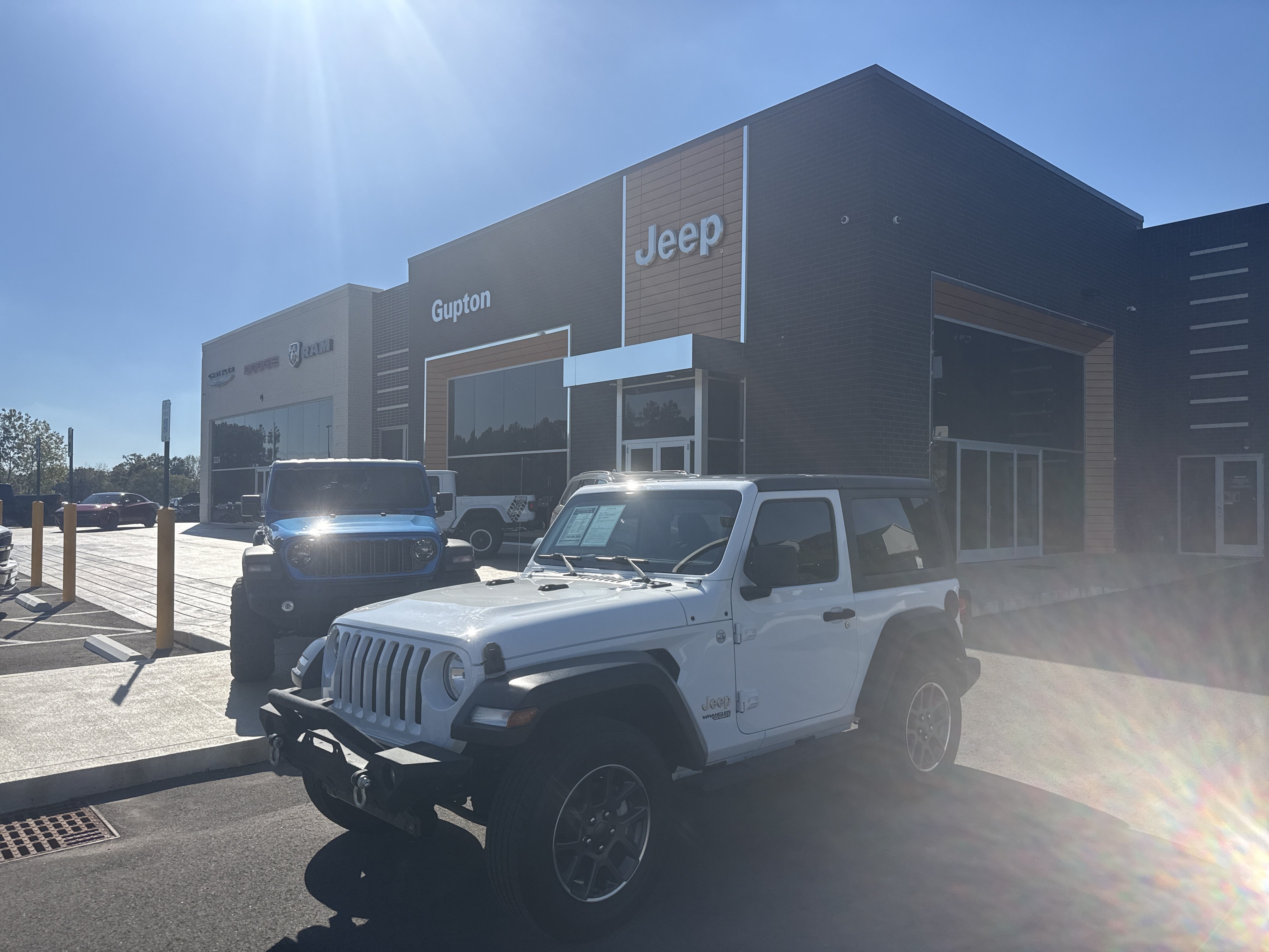 Used 2019 Jeep Wrangler Sport AWD/4WD image 29