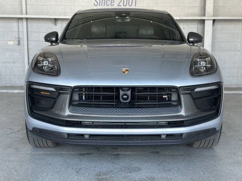 Used 2023 Porsche Macan Turbo image 6