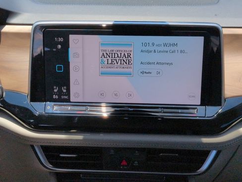 Used 2024 Volkswagen Atlas SE FWD image 22
