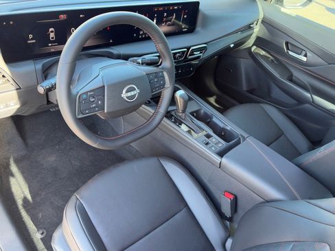 New 2026 Nissan Sentra SR image 18