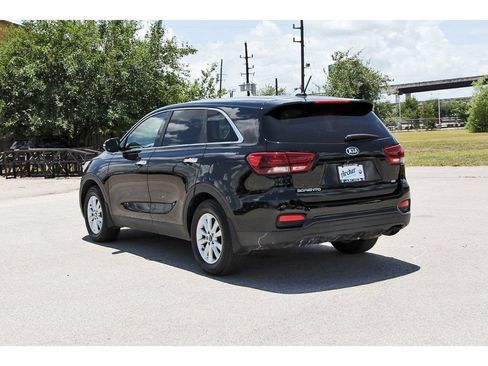 Used 2020 Kia Sorento L FWD image 5