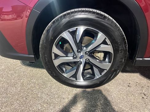 Used 2021 Subaru Outback Limited image 32