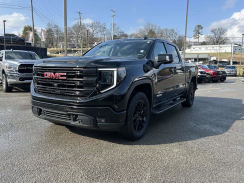 Used 2024 GMC Sierra 1500 Elevation w/ Elevation Premium Package image 7