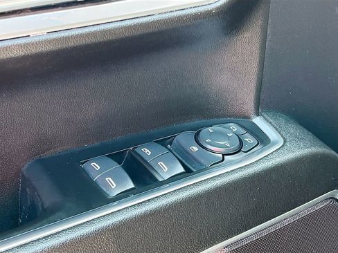 Used 2024 GMC Sierra 1500 Elevation image 18