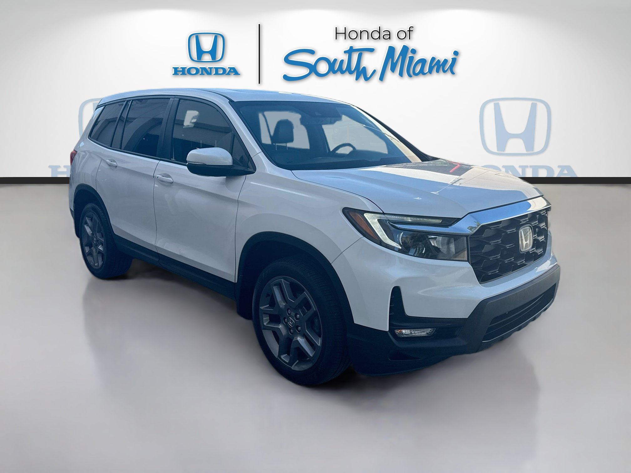 Used 2023 Honda Passport EX-L image 1