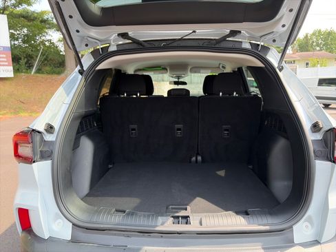 Used 2025 Ford Escape Active AWD/4WD image 8