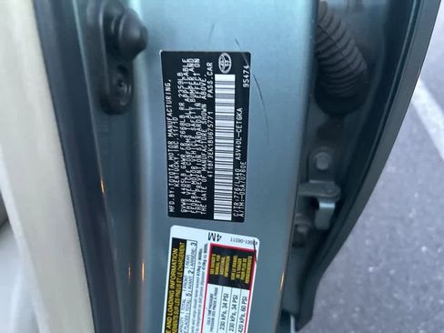 Used 2011 Toyota Camry XLE image 13