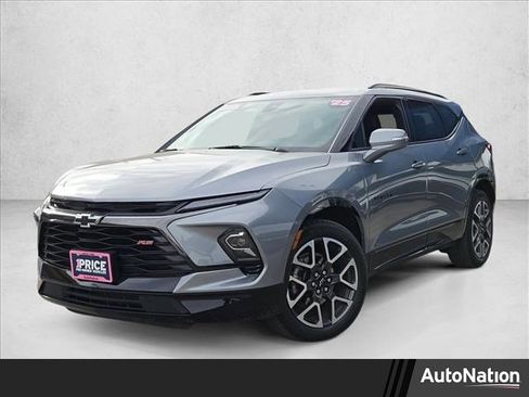 Used 2025 Chevrolet Blazer RS image 1