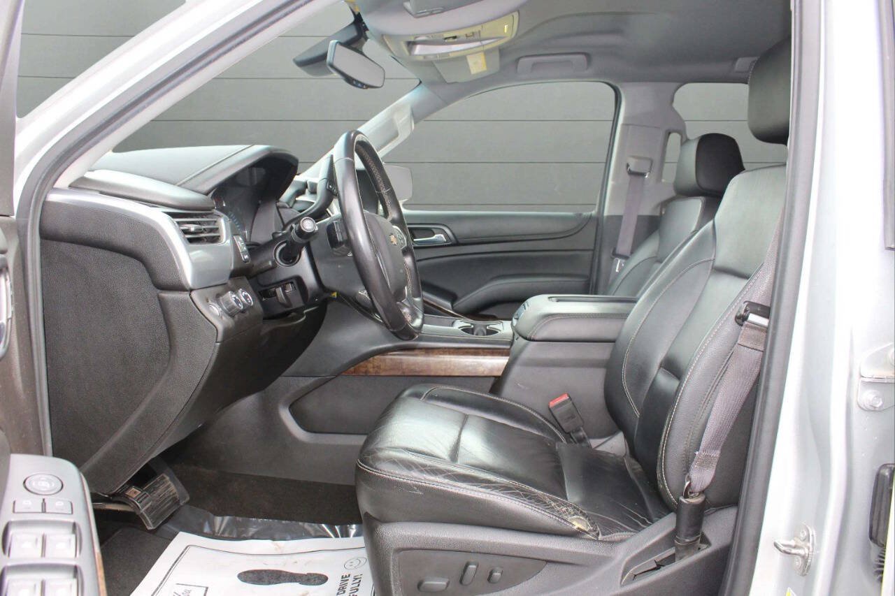 Used 2017 Chevrolet Suburban LT AWD/4WD image 12