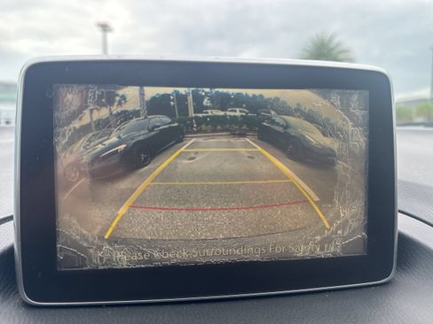 Used 2016 MAZDA MAZDA3 i Sport w/ Preferred Equipment Package FWD image 11