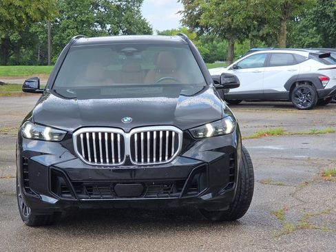 Used 2024 BMW X5 xDrive40i w/ M Sport Package AWD/4WD image 3