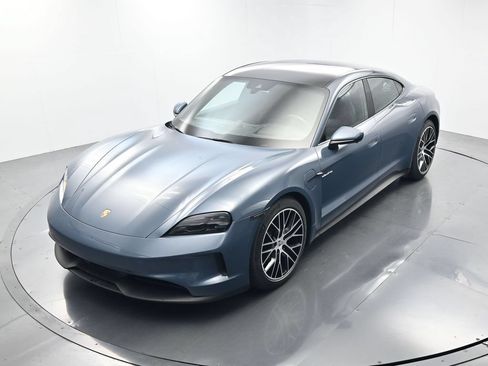 Certified 2025 Porsche Taycan AWD/4WD image 33
