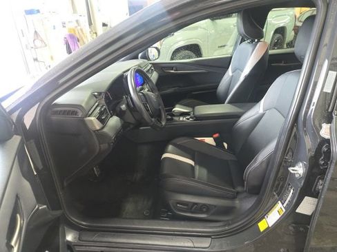 Used 2025 Toyota Camry SE FWD image 19