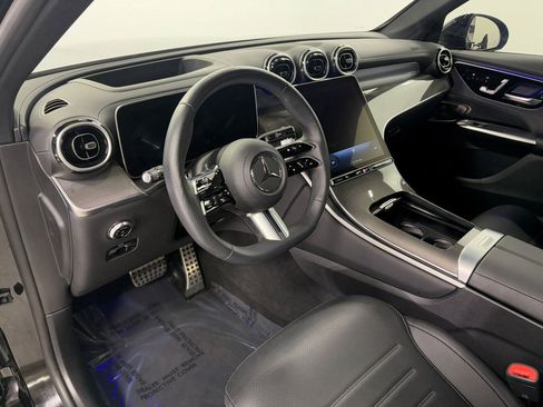 Used 2024 Mercedes-Benz GLC 300 4MATIC w/ AMG Line image 9